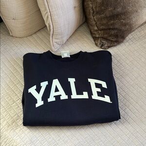 Champion Vtg Yale navy white crew neck cotton sweatshirt small oversized